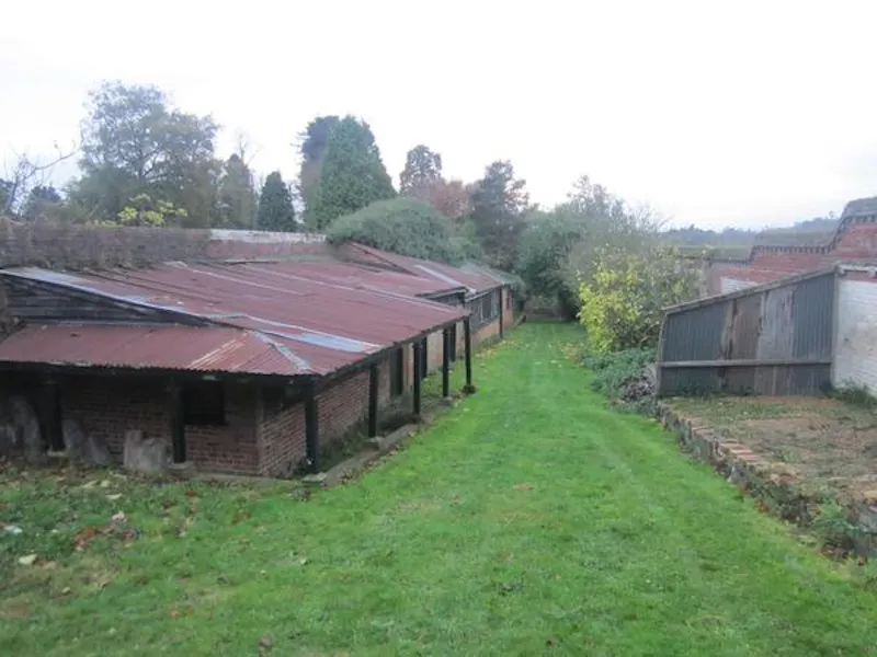 Stable / Outbuildings at Bletchingly Manor Houses, B1719 (photo 62)
