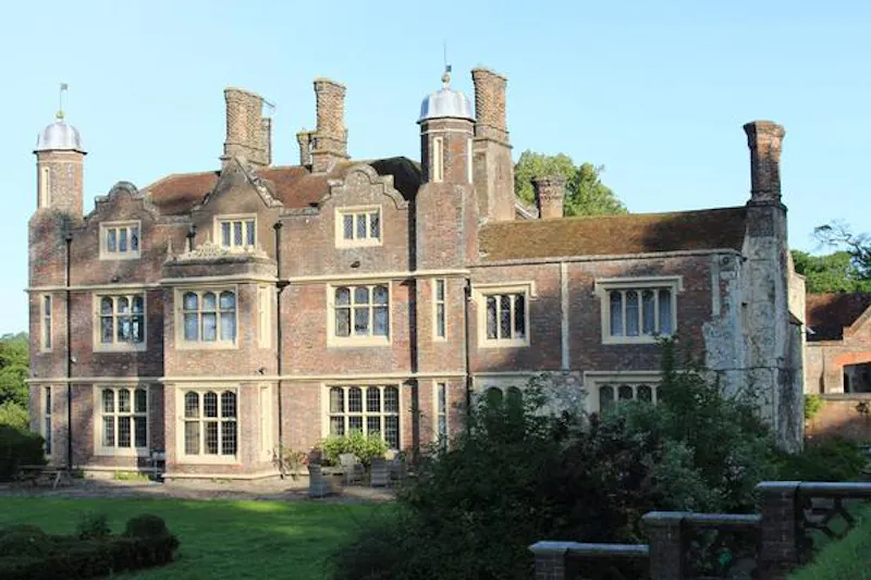 Elizabethan Manor in Luton, H176 (photo 16)