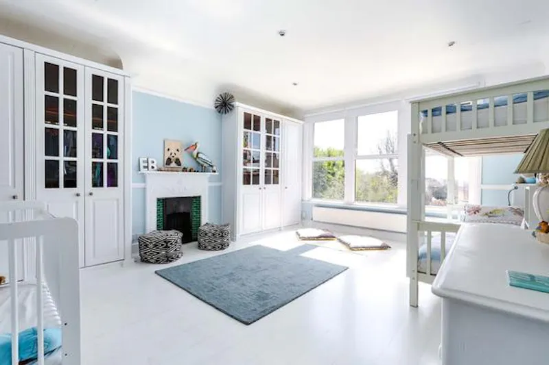 Bedroom - child's at Film location E427 in London (photo 23)