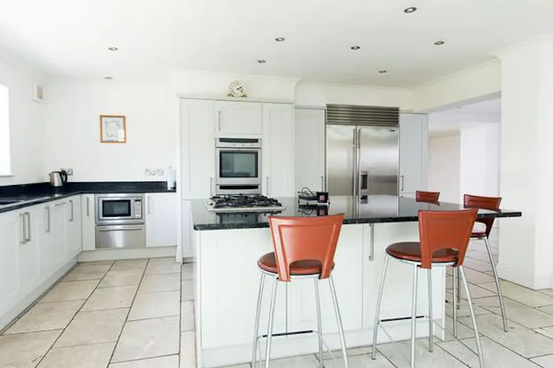 Large detached house Weybridge, D2248 (photo 12)