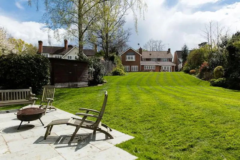 Large detached house Weybridge, D2248 (photo 54)