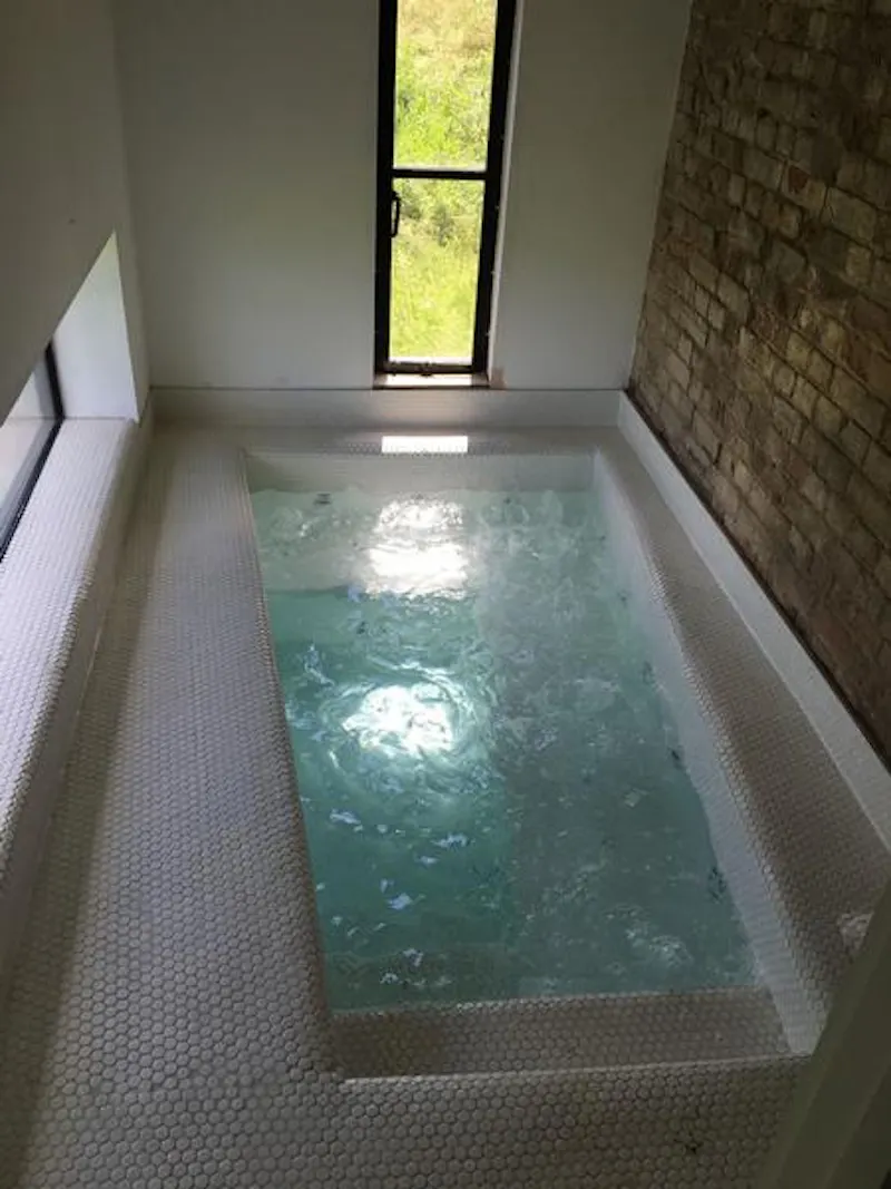 Jacuzzi at Converted pump house in Norfolk, K414 (photo 11)