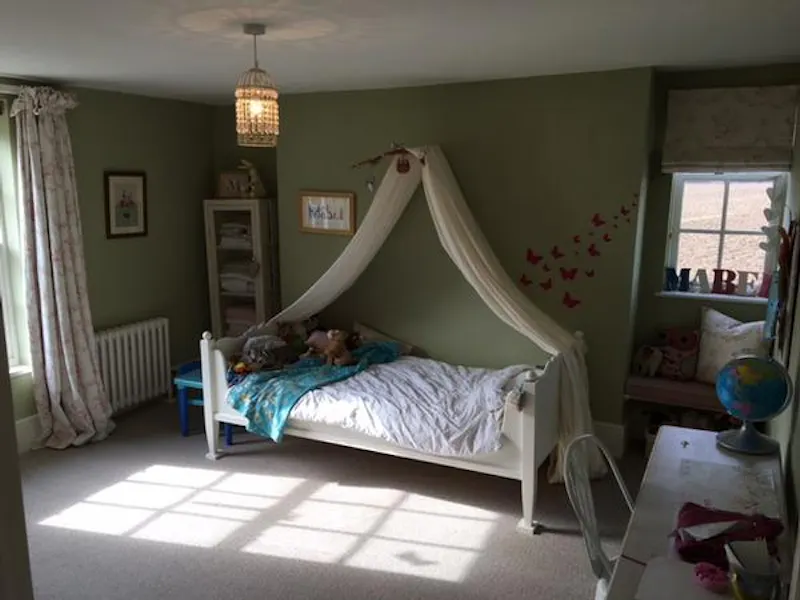 Bedroom - child's at Film location C867 in Hampshire (photo 20)
