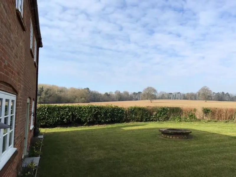 Views - country at Film location C867 in Hampshire (photo 26)