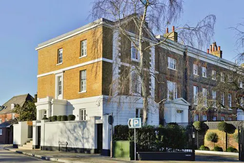 Glamorous Richmond house, A1410