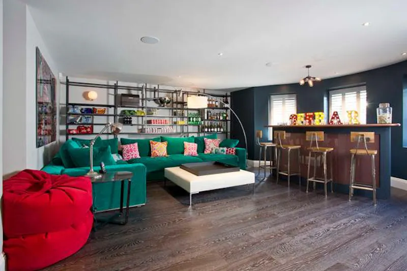 Bar at Glamorous Richmond house, A1410 (photo 4)