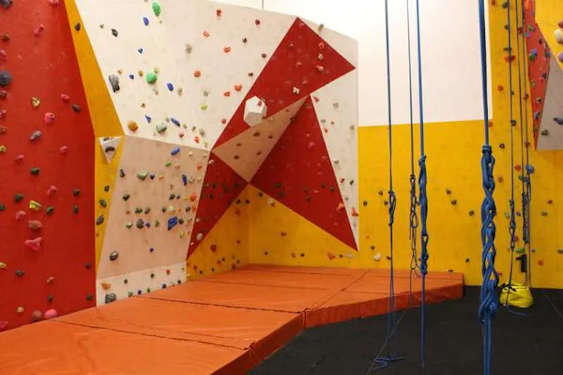 Dulwich school sports club, J215 (photo 14)