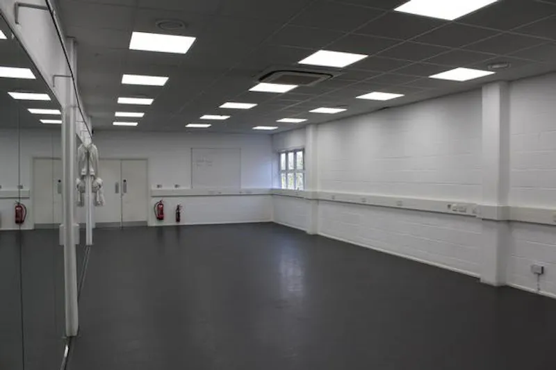 Dulwich school sports club, J215 (photo 40)