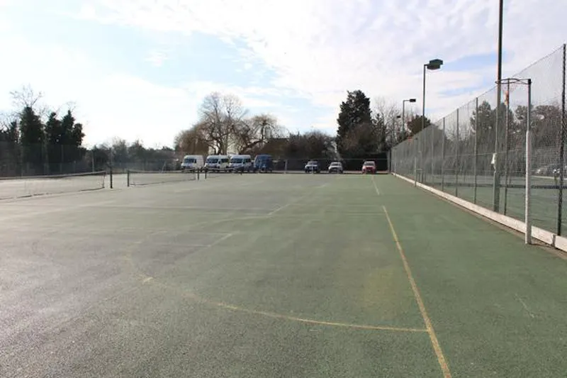 Dulwich school sports club, J215 (photo 66)