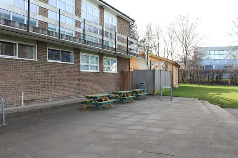 Dulwich school sports club, J215 (photo 70)