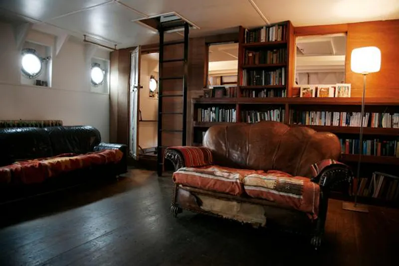 Living Room at Film location HSE25 in London (photo 12)