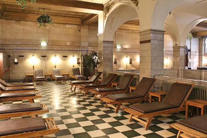 Floor - tiled at 1920s Art Deco Bayswater spa, P89 (photo 8)
