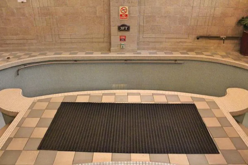 Swimming pool - indoor at 1920s Art Deco Bayswater spa, P89 (photo 10)