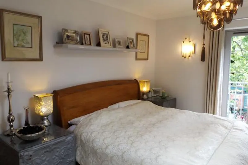 Bedroom at Lovely Leyton house, B1722 (photo 16)