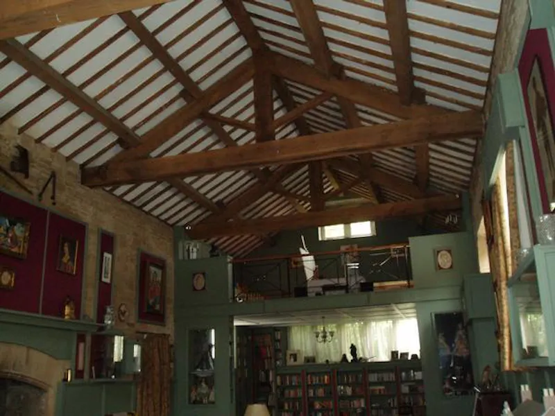 Converted historic hall in Dewsbury, G98 (photo 6)