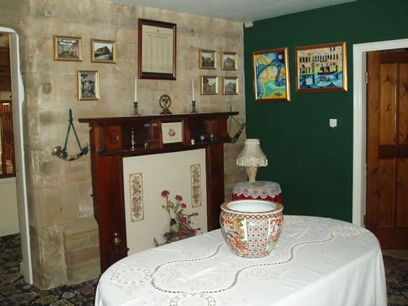 Converted historic hall in Dewsbury, G98 (photo 7)