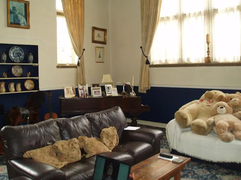 Converted historic hall in Dewsbury, G98 (photo 9)