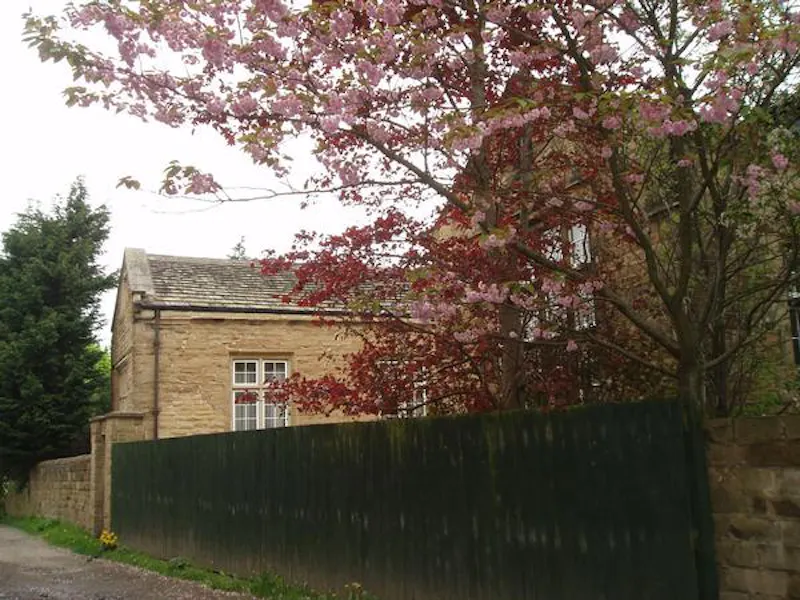 Converted historic hall in Dewsbury, G98 (photo 16)