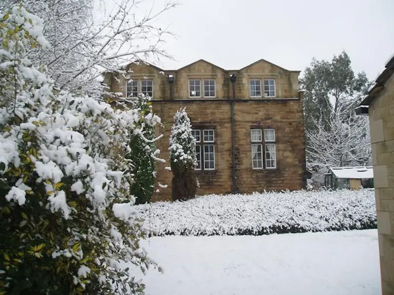 Converted historic hall in Dewsbury, G98 (photo 19)
