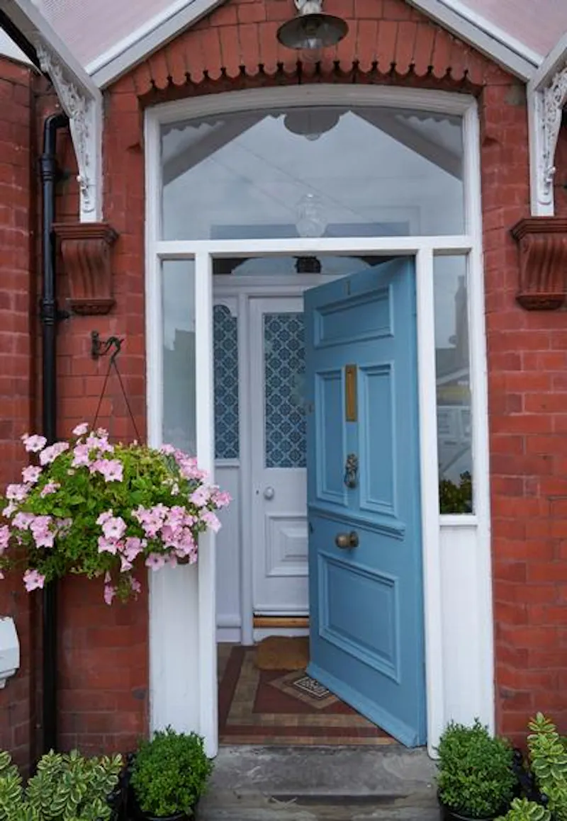 Family home in Crosby, B1724 (photo 21)
