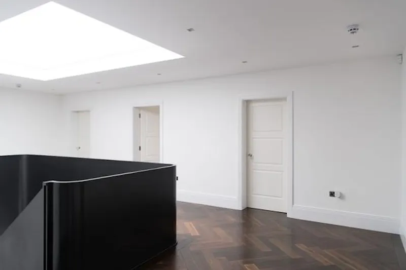 Mill Hill monochrome mansion, D2261 (photo 16)