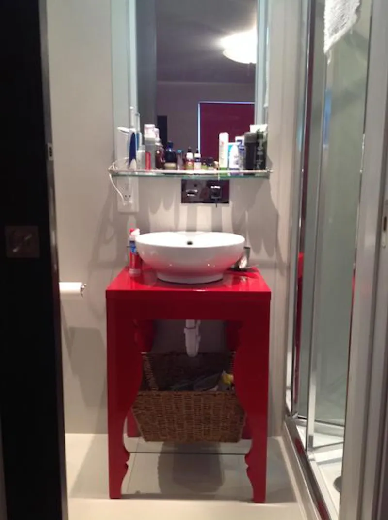 Bathroom at Kilburn contemporary flat, B1726 (photo 22)