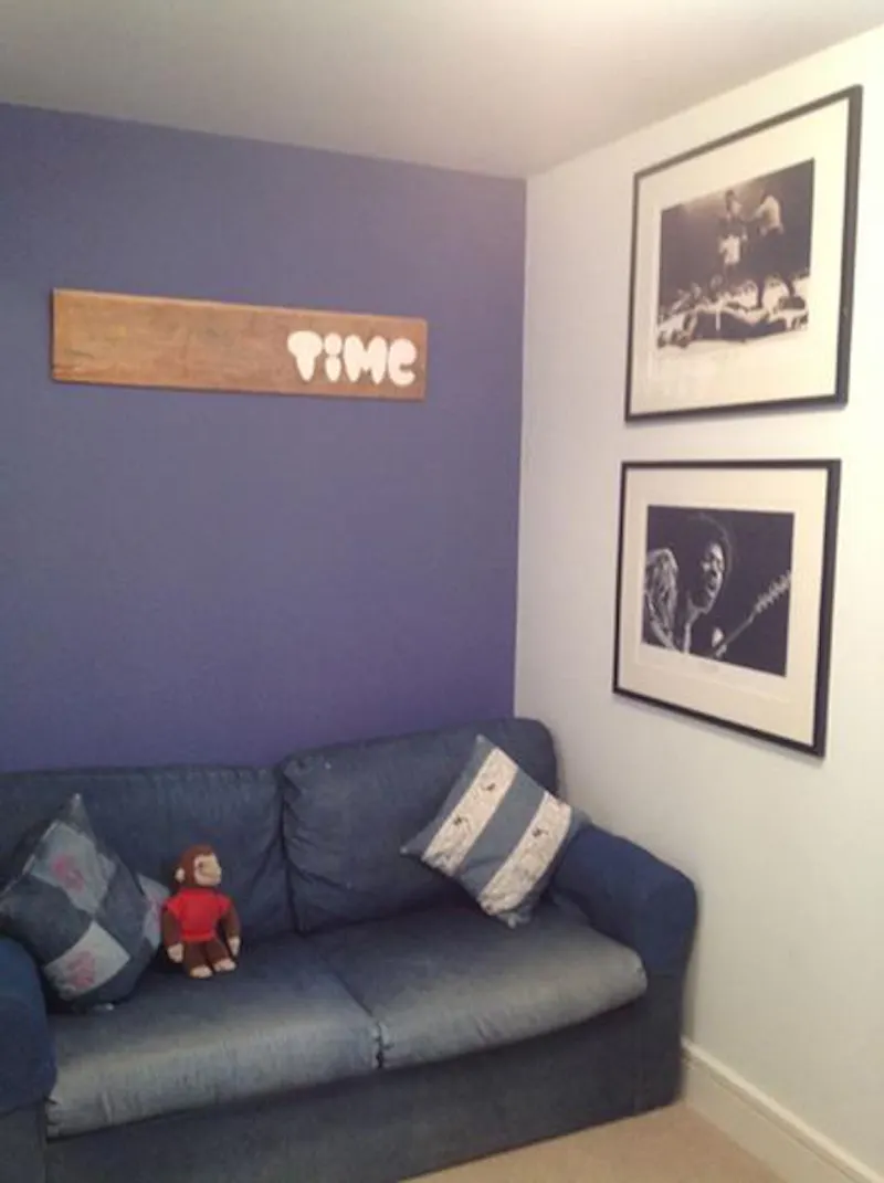 Living Room at Kilburn contemporary flat, B1726 (photo 23)