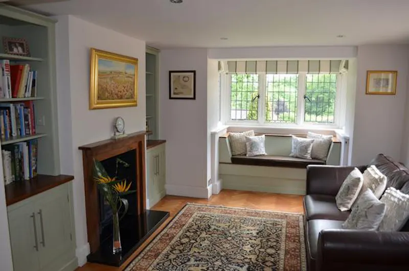 Drawing room at Film location D2264 in Kent (photo 7)