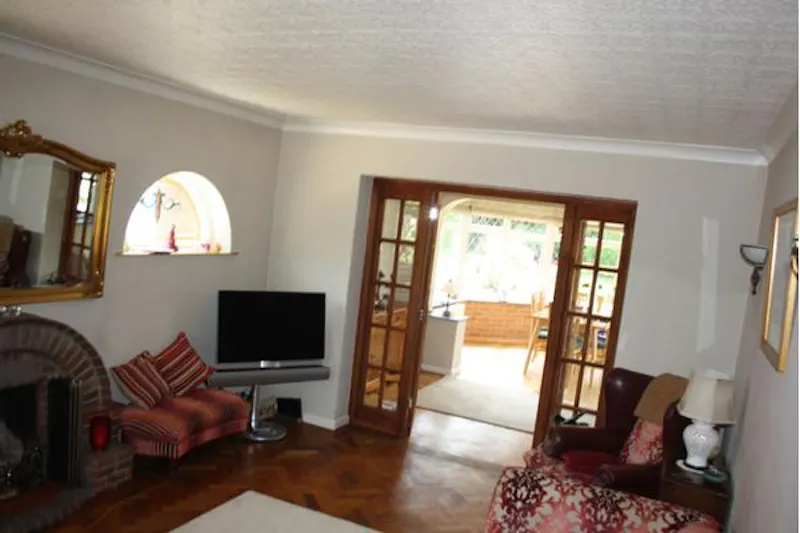 Living Room at Film location D2267 in Hertfordshire (photo 3)