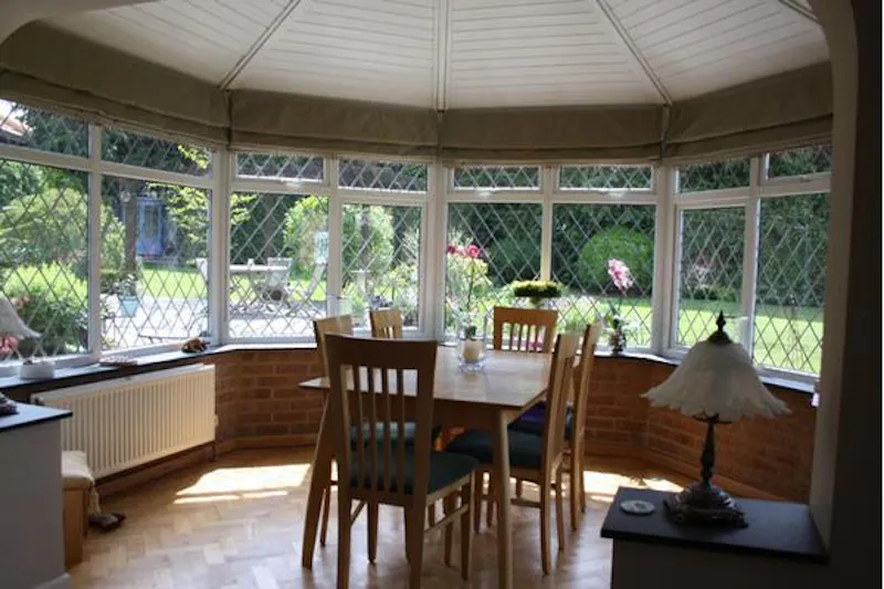 Conservatory at Film location D2267 in Hertfordshire (photo 5)