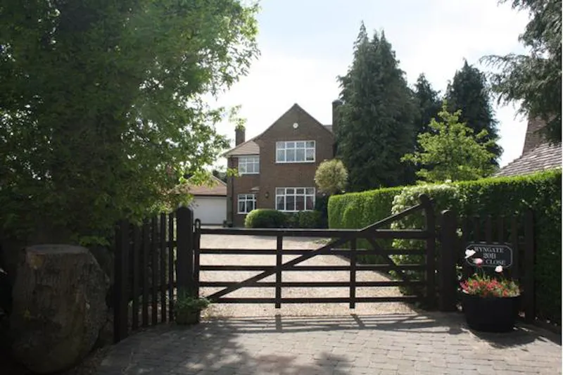 Film location D2267 in Hertfordshire (photo 13)