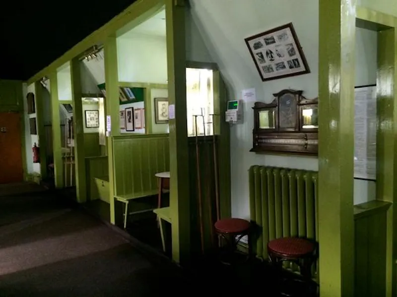 Victorian sports club in Brentham, Q118 (photo 3)