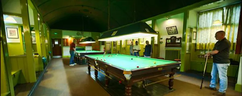 Games room at Victorian sports club in Brentham, Q118 (photo 7)