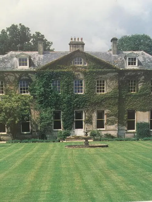 Gothic Georgian house in Yeovil, G293