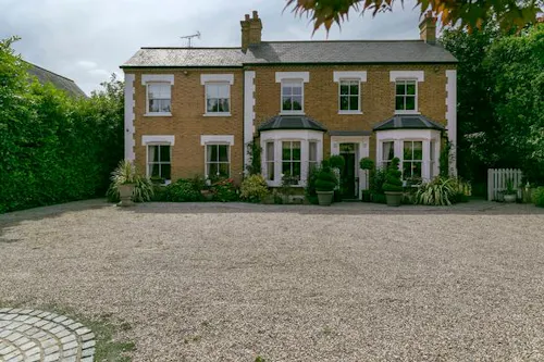 Elegant Epping home, B1730
