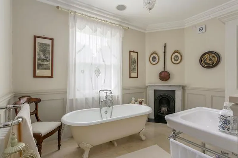 Elegant Epping home, B1730 (photo 13)