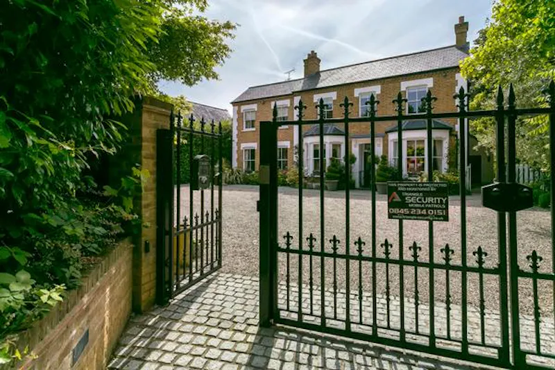 Elegant Epping home, B1730 (photo 28)