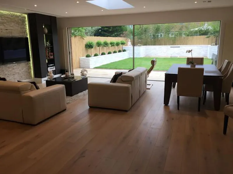 Glass at Spacious new build in Stanmore, D2268 (photo 6)