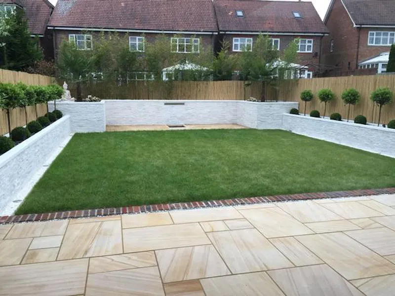 Garden at Spacious new build in Stanmore, D2268 (photo 14)