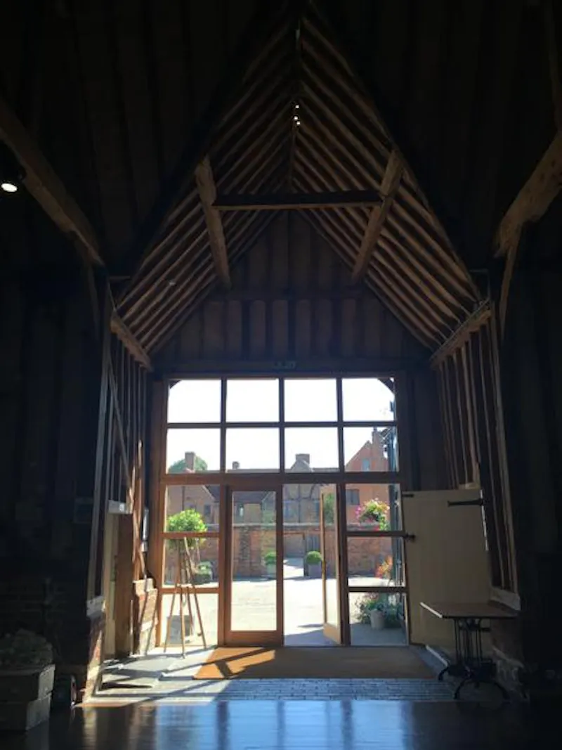 Medieval manor and barns in Bray, M295 (photo 9)