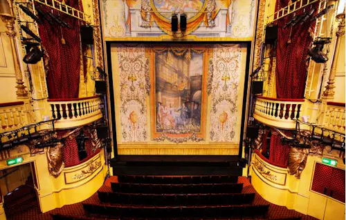 Opulent Embankment theatre, P594