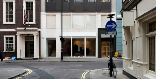 Green Park shop front space, N420