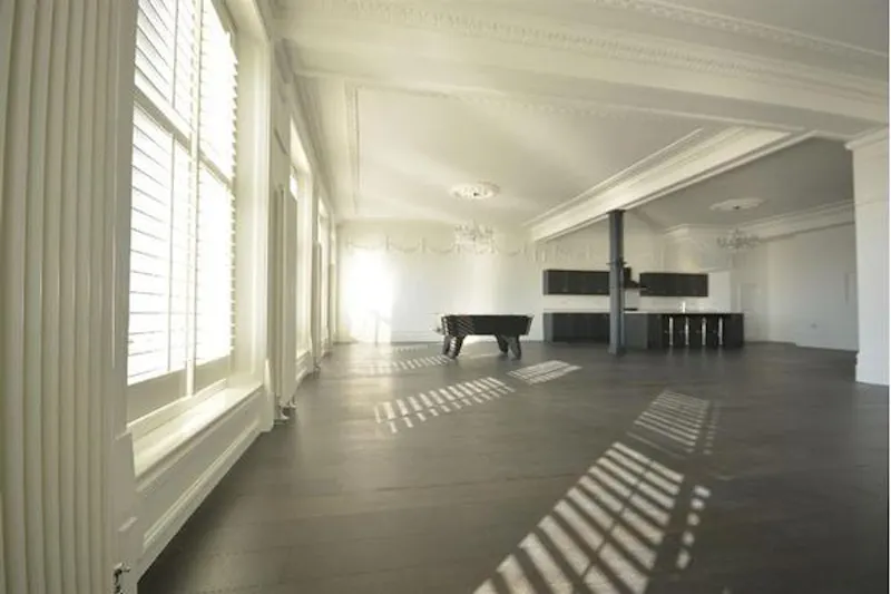 Open plan at Stunning sea-front apartment, F1114 (photo 4)