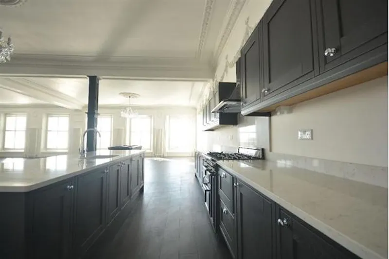 Kitchen at Stunning sea-front apartment, F1114 (photo 7)