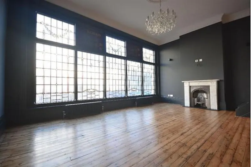 Fireplace at Stunning sea-front apartment, F1114 (photo 9)