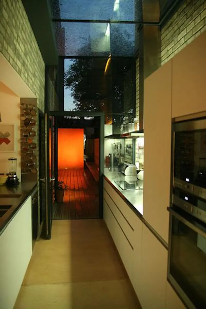 Beautiful Bow house, B1731 (photo 9)