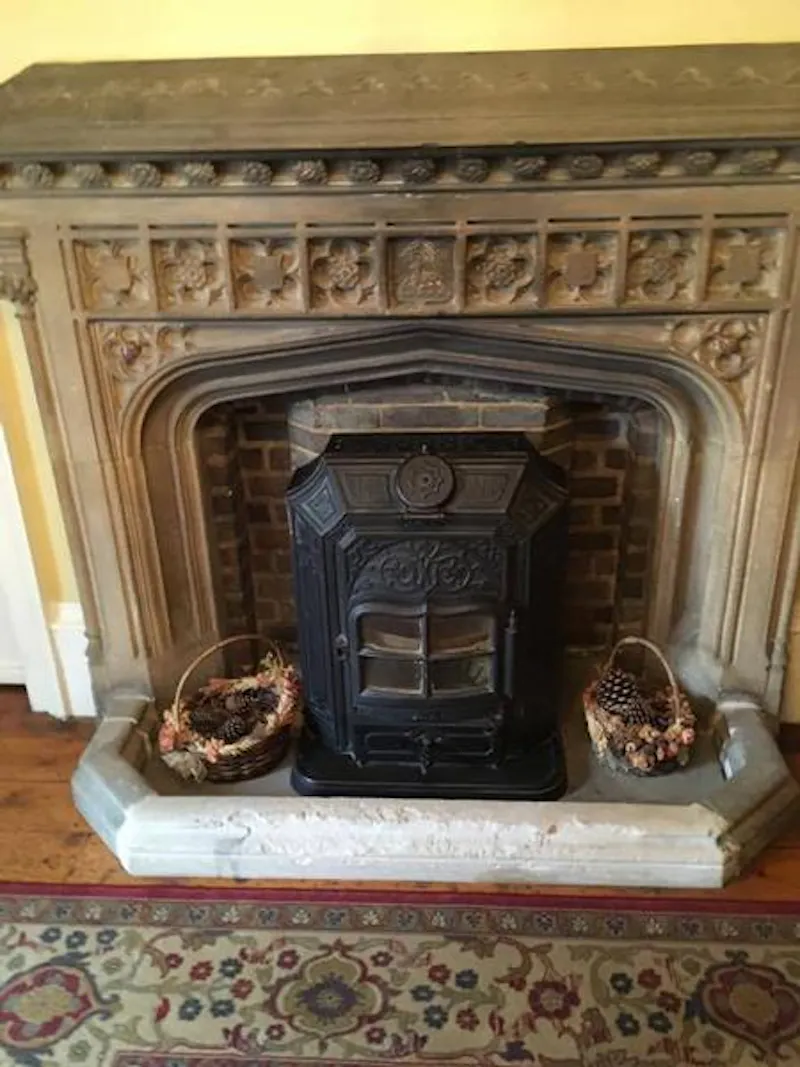 Traditional Gravesend manor , M296 (photo 19)