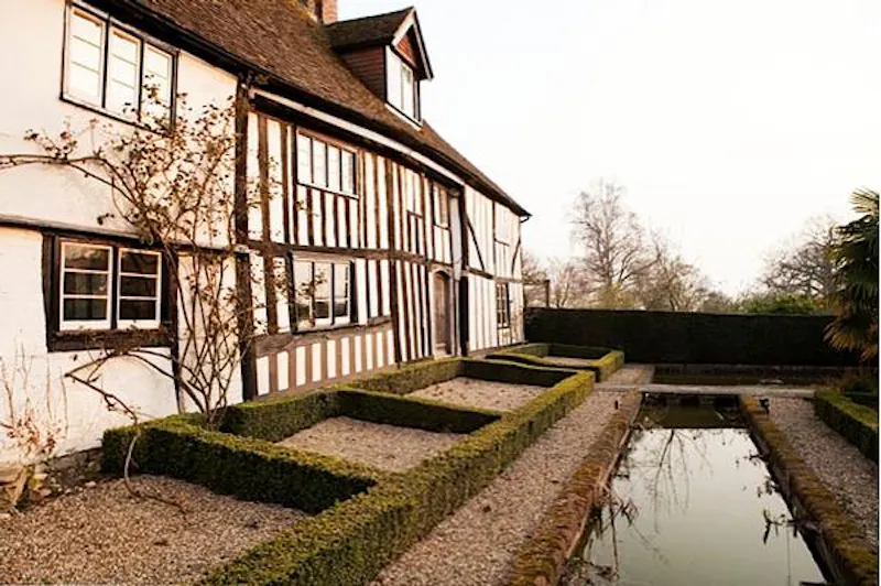 Pond at Medieval Kentish country house, M285 (photo 68)