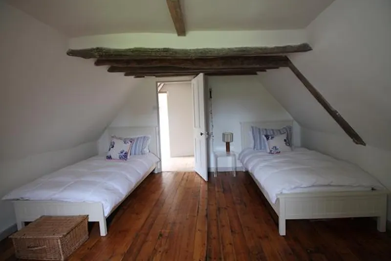 Attic at Medieval Kentish country house, M285 (photo 44)