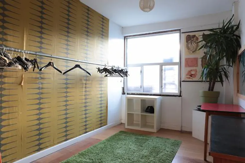 Dressing room at Industrial Seven Sisters studio, N278 (photo 51)